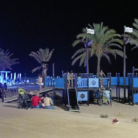 Mare De Deu, Vivienda Vacacional Para Familias Y Mayores De 25 Anos En El Grao De Gandia-Playa Playa de Gandía Exterior foto