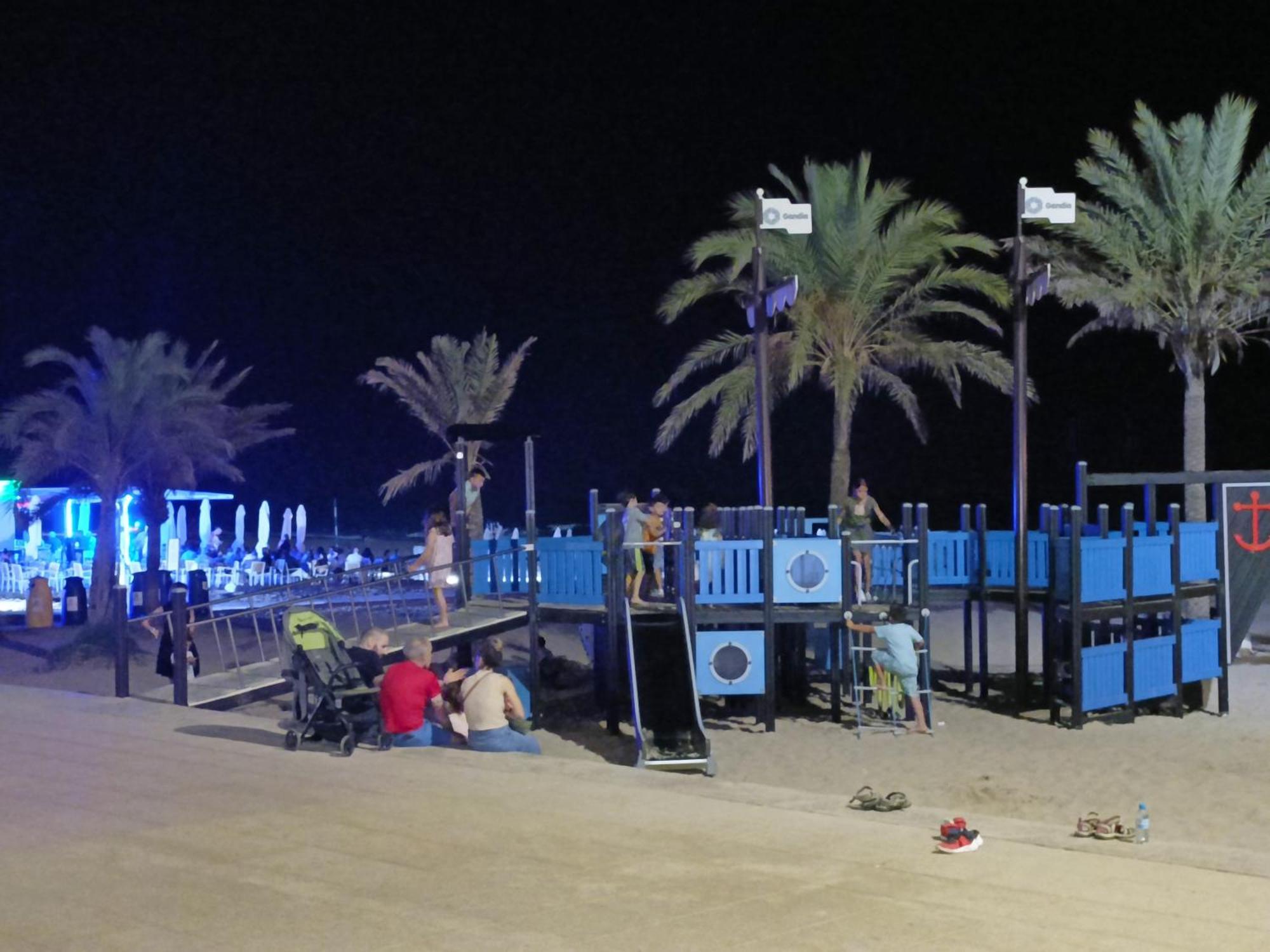Mare De Deu, Vivienda Vacacional Para Familias Y Mayores De 25 Anos En El Grao De Gandia-Playa Playa de Gandía Exterior foto