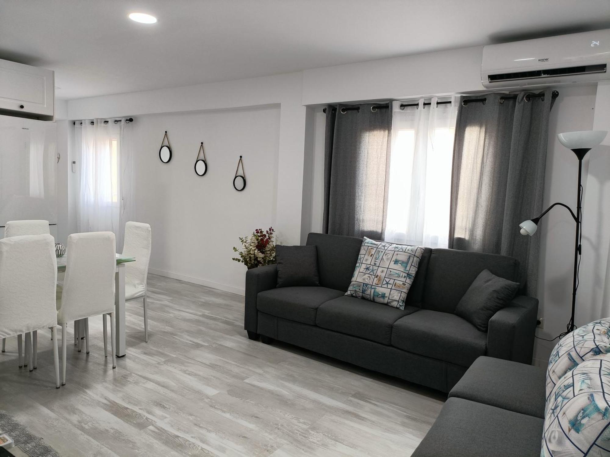Mare De Deu, Vivienda Vacacional Para Familias Y Mayores De 25 Anos En El Grao De Gandia-Playa Playa de Gandía Exterior foto